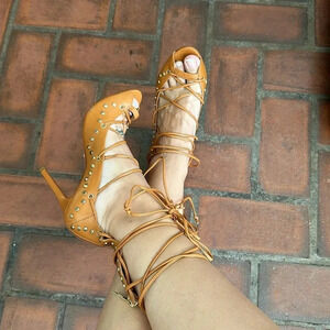 Schutz Gladiator High Heels Shoes Lace Up Leather Gold Studs Tan Brown Size 8